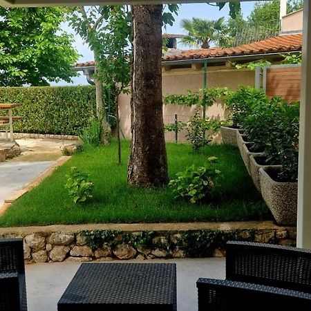 Studio Malinska, 30M From The Beach Экстерьер фото